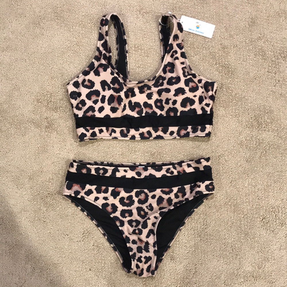 Brand new never worn women’s two piece swimsuit